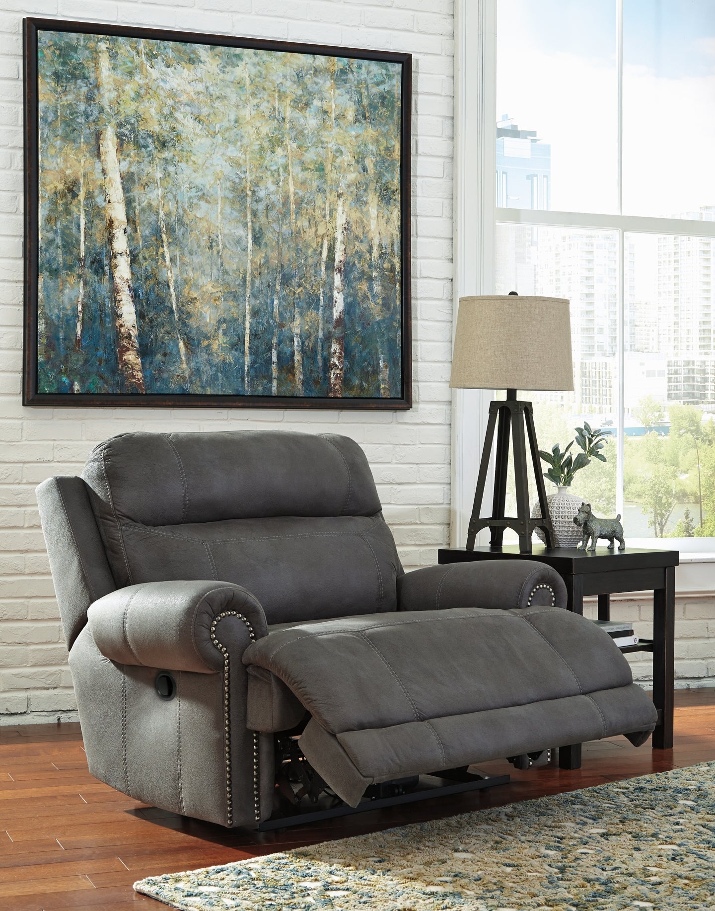 Austere Zero Wall Recliner