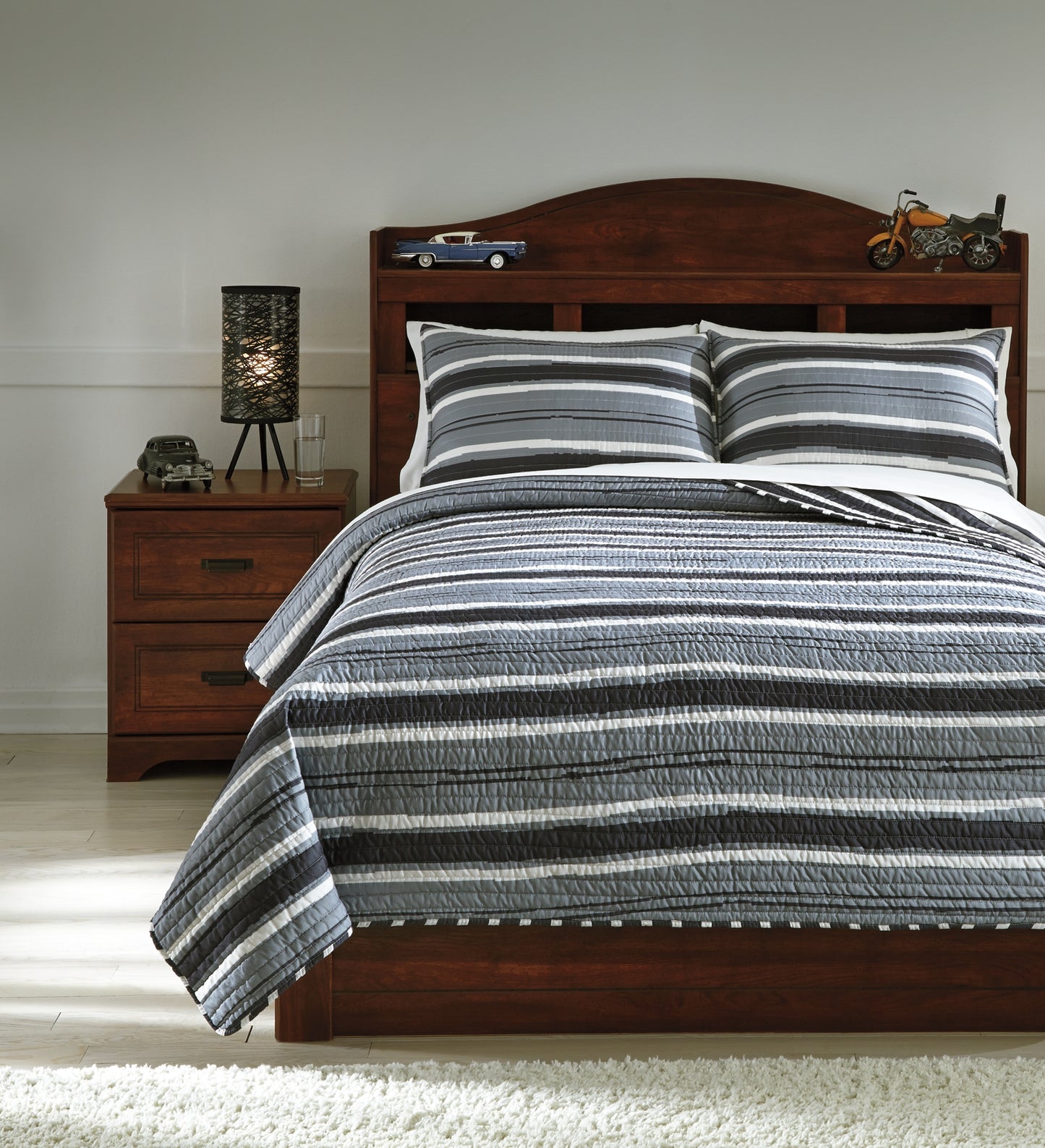 Merlin Full Coverlet Set