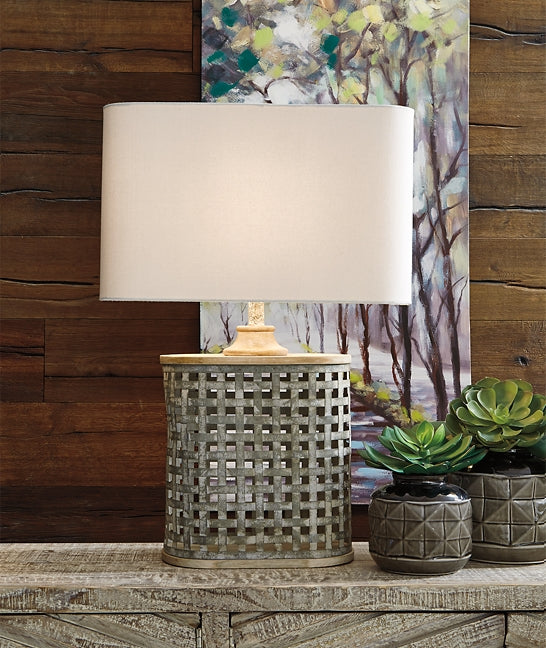 Deondra Metal Table Lamp (1/CN)