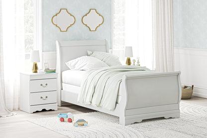 Anarasia  Sleigh Bed